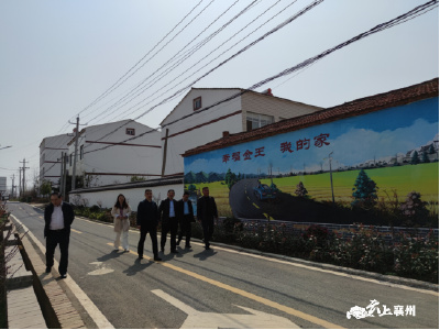 人大代表视察国土绿化工作