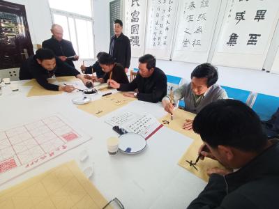 特色老年教育 让“夕阳”更“青春”