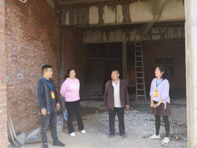 代表巡查自建房 确保安全无事故