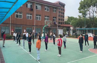 刻苦训练 强身健体 树立财政形象