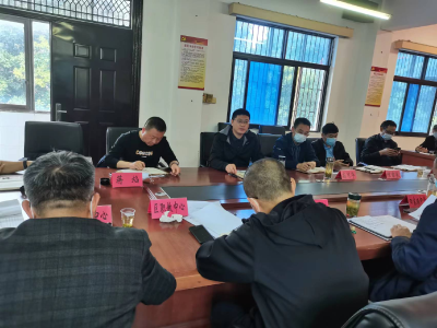 襄州区教育局召开2022年高考考务工作培训会