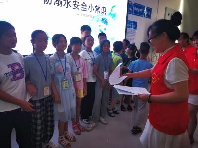 “巾帼红”再发力 防溺水“不放假”
