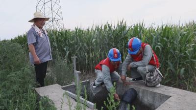 襄州：高温抗旱保供电 灌溉农田润民心