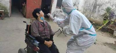 朱集镇：核酸采样重速度 更有温度