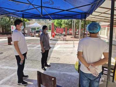 核酸检测采样点成为“反诈新课堂”