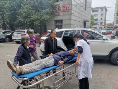点赞！干部速救突发疾病村民