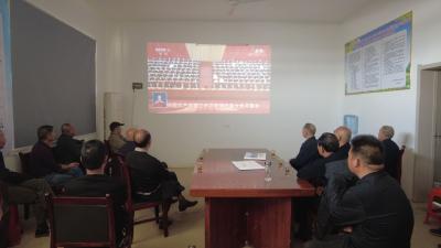 双沟镇组织党员干部群众收看党的二十大开幕会