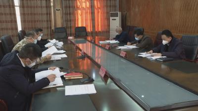 刘明锋主持召开区委常委会会议