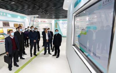 襄阳市纪委常委、监委委员马旭辉一行调研督导区人民医院“清廉医院”建设工作
