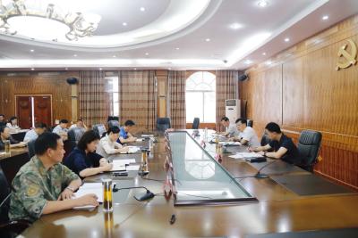 区委书记刘明锋主持召开区委常委会会议