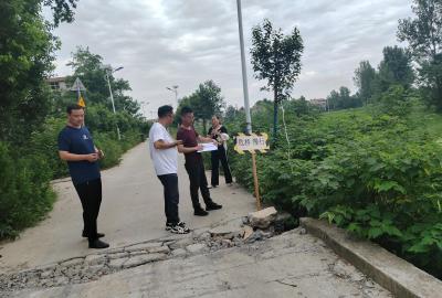 排查受损道路 确保安全出行