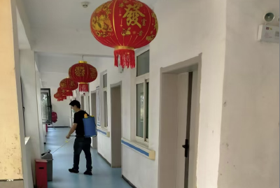 张湾街道中心福利院开展爱国卫生防蚊灭蚊行动