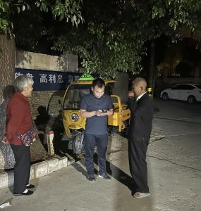 年度确认送上门 便民服务暖人心