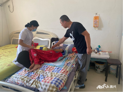 上门办证有“温度” 便民服务“零距离”