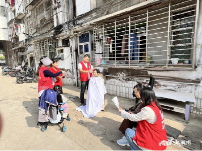 张湾街道：义务剪发暖人心 综治维稳筑和谐