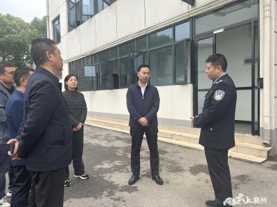 崔长领：织密织牢安全防线 全力维护社会大局和谐稳定