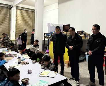 朱集镇：突击检查校外托管机构，守护学生安全