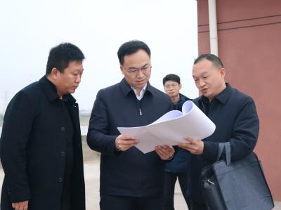 崔长领：加快重点项目建设  推动经济高质量发展