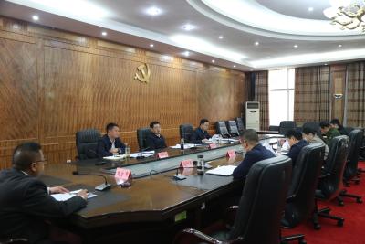 刘明锋主持召开区委常委会会议