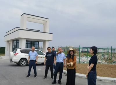 区领导到峪山镇视察华农项目建设进度