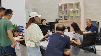 局长“坐窗口” 一线解难题 公证服务提质效