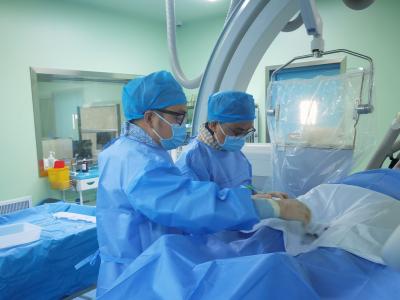 微创“拆弹”助复杂动脉瘤患者重获新生