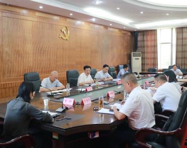 刘明锋主持召开区委中心组集体学习