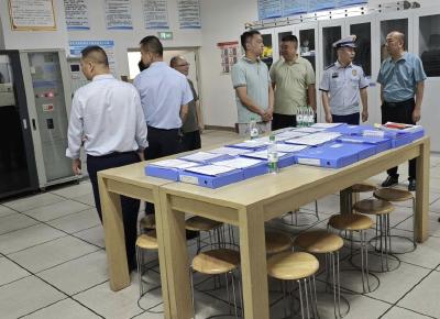 张湾街道人大工委：筑牢安全防线 助力企业发展