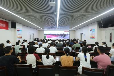市六医院组织收听收看纪念中国人民抗日战争暨世界反法西斯战争胜利80周年大会直播