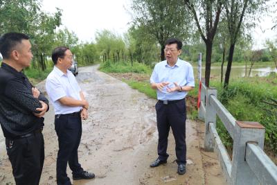 刘明锋：让特色产业竞相出彩 推进乡村振兴“四项行动”取得新成效