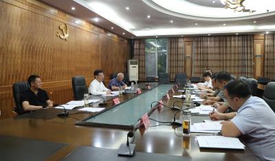 区委常委会召开违反中央八项规定及其实施细则精神相关典型问题学习研讨会