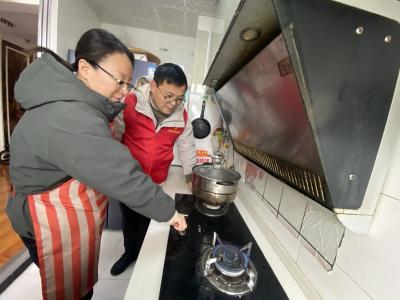 告别“扛罐上楼”！张湾2600户居民喜用天然气