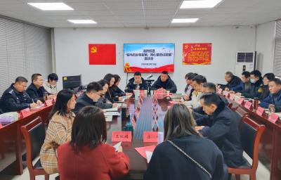 骏马归乡集智策  同心聚贤话发展