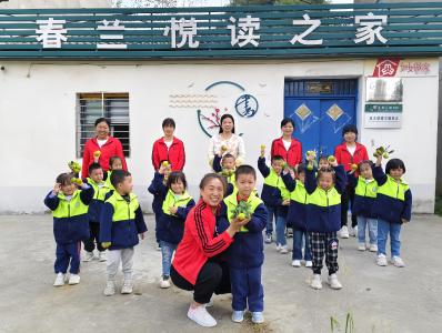 田垄书香润乡邻 爱心书屋暖童心