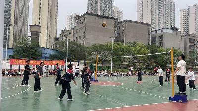 襄州五中：驰骋排球赛场 绽放青春风采
