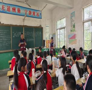 普及营养知识 守护健康成长