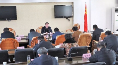 区委中心组集中学习研讨习近平新时代中国特色社会主义思想