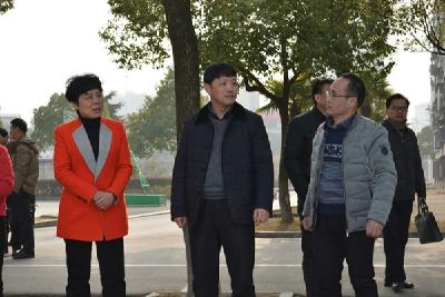 市区召开支持黄州区一中改革发展现场会