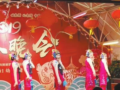 黄州妇幼保健院举行新春晚会