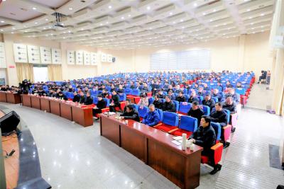 黄州区举行区委理论学习中心组第三次专题学习暨区政府系统“加强能力建设 提升服务质效”学习会