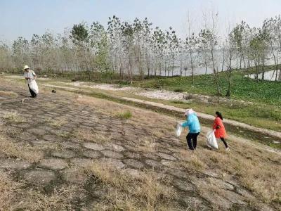 黄州区开展“周末大清河”行动