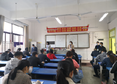 黄州区举行2020年度行政执法效能评价单位普法学法考试
