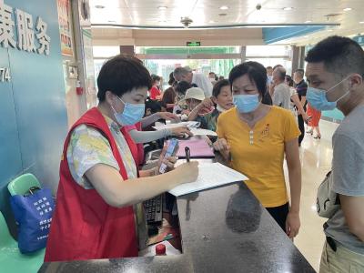 惠民社区：接送专车进社区 贴心服务建屏障