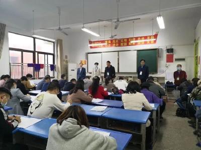 黄州区举行行政执法效能评价单位普法学法考试