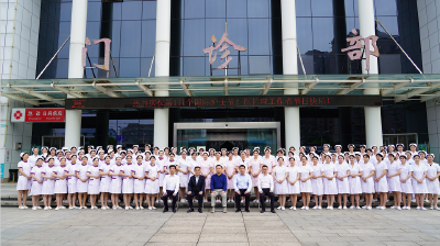 在这个特殊的日子，夏志东向全区所有护理工作者致以节日的问候