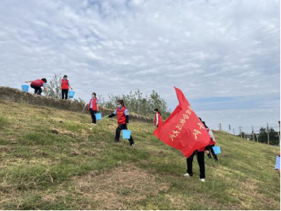 守护碧水蓝天 区交通运输综合执法大队在行动