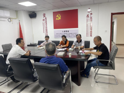 区委政法委组织召开了2022年重阳节老干部座谈会