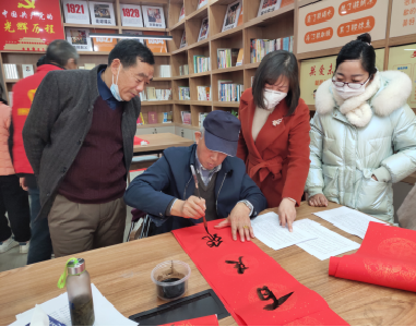 红卫社区：翰墨飘香迎新春 笔墨浓情送祝福