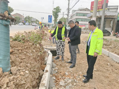 “五一”假期不停歇，美丽建设跑出“加速度” ——黄州交通公路部门大力推进美丽城乡建设