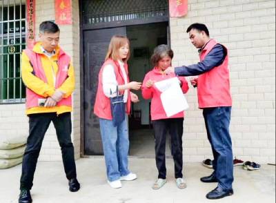 黄州区人民医院驻村工作积极开展防止返贫动态监测帮扶集中排查工作
